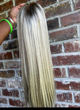 Load image into Gallery viewer, Preorder “Winter” Luxury Euro Wig