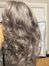 Load image into Gallery viewer, Liquidation “Danity” Bob 6x6 Closure Lace Wig