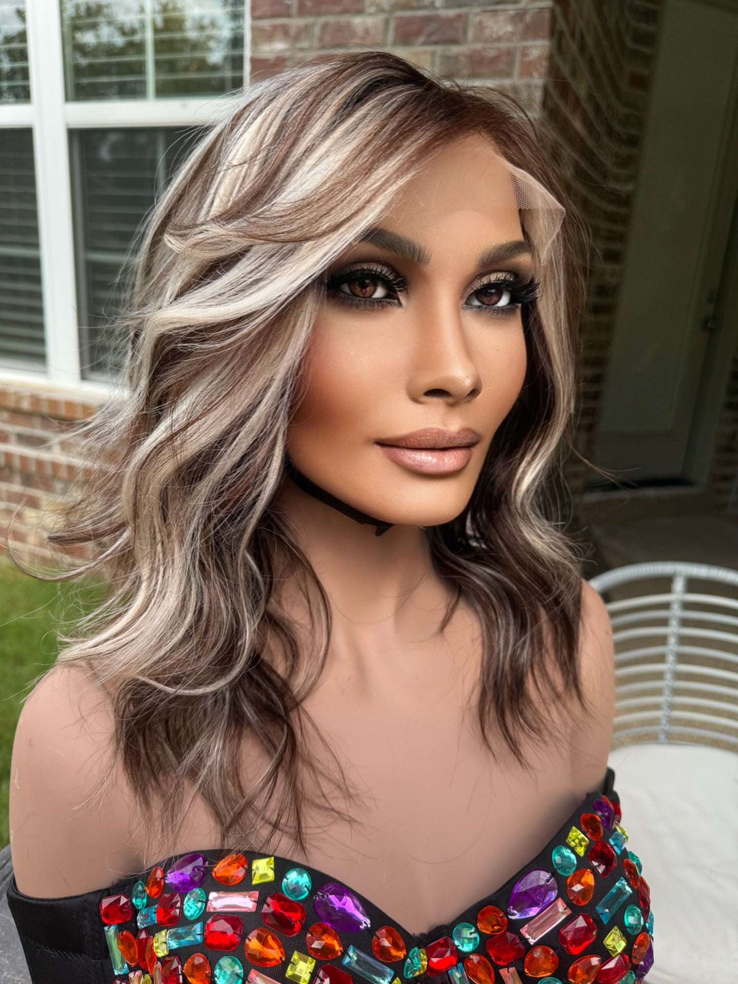 901 Day Platinum/Brown Tester/Model Wig Size L