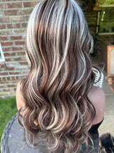 Load image into Gallery viewer, 901 Day Long Platinum/Brown Tester/Model Wig