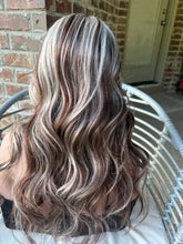 Load image into Gallery viewer, 901 Day Long Platinum/Brown Tester/Model Wig