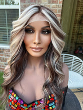 Load image into Gallery viewer, 901 Day Long Platinum/Brown Tester/Model Wig